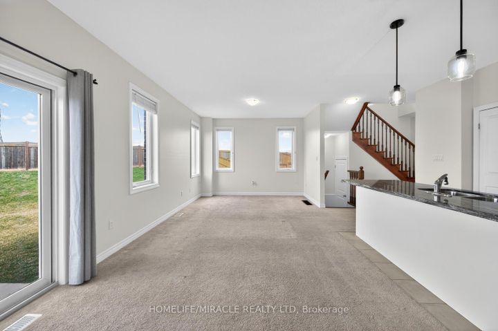 Photo 13 at 23 Pinot Crescent, Stoney Creek, Hamilton