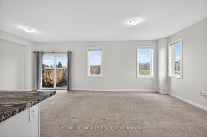 Photo 14 at 23 Pinot Crescent, Stoney Creek, Hamilton