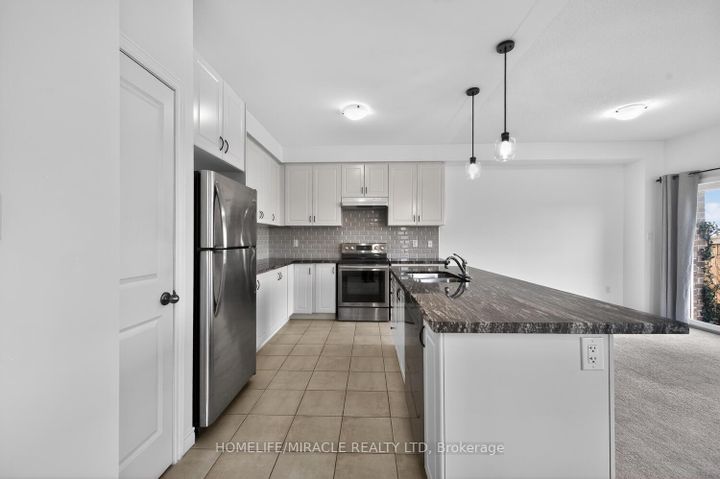 Photo 17 at 23 Pinot Crescent, Stoney Creek, Hamilton