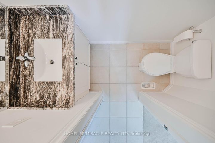 Photo 21 at 23 Pinot Crescent, Stoney Creek, Hamilton