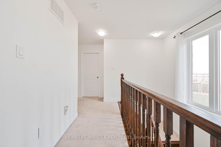 Photo 25 at 23 Pinot Crescent, Stoney Creek, Hamilton