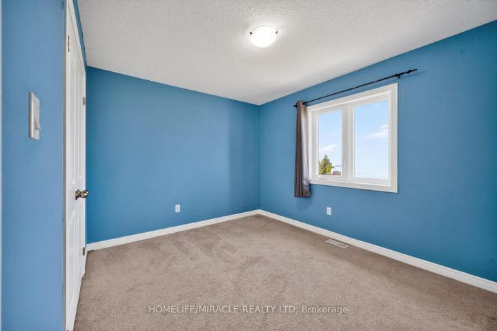 Photo 33 at 23 Pinot Crescent, Stoney Creek, Hamilton