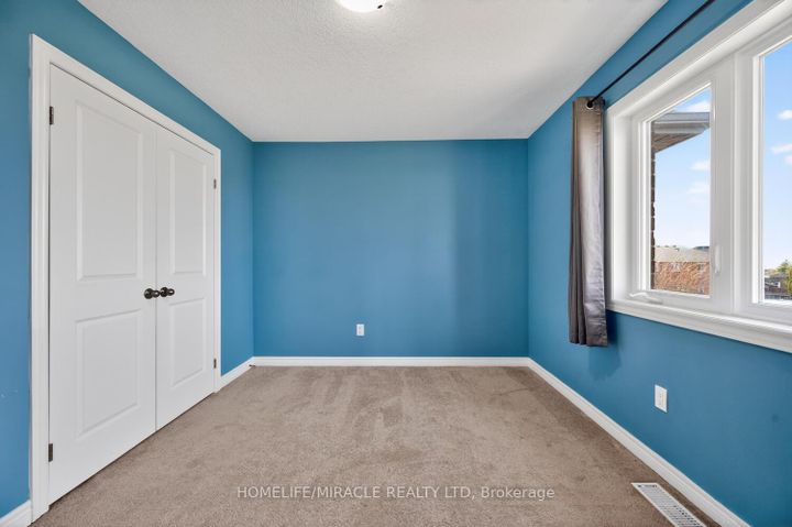 Photo 34 at 23 Pinot Crescent, Stoney Creek, Hamilton