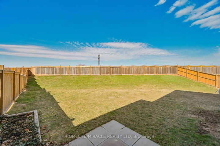 Photo 43 at 23 Pinot Crescent, Stoney Creek, Hamilton