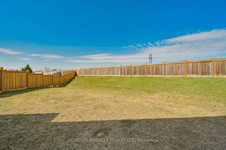 Photo 44 at 23 Pinot Crescent, Stoney Creek, Hamilton