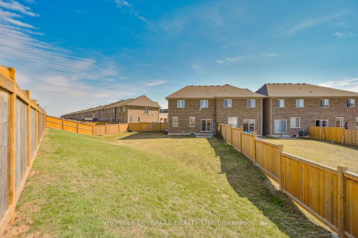 Photo 46 at 23 Pinot Crescent, Stoney Creek, Hamilton