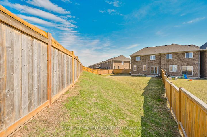 Photo 47 at 23 Pinot Crescent, Stoney Creek, Hamilton