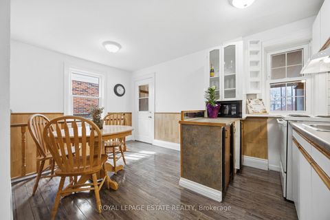 Photo 5 at 22 Medford Avenue, Oakridge, Toronto