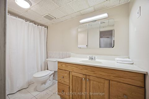 Photo 14 at 22 Medford Avenue, Oakridge, Toronto