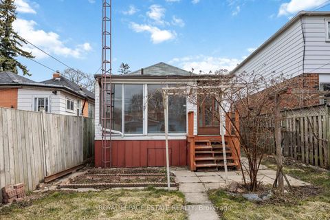 Photo 17 at 22 Medford Avenue, Oakridge, Toronto