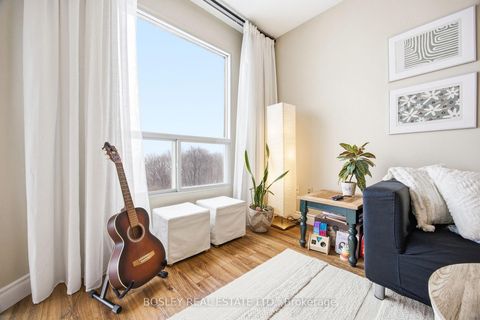 Photo 3 at 611 - 5 Concorde Place, Don Mills, Toronto