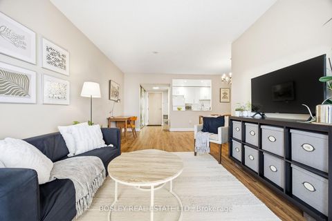 Photo 5 at 611 - 5 Concorde Place, Don Mills, Toronto