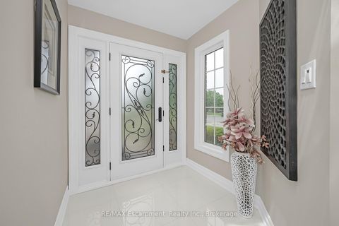 Photo 5 at 357 Nahani Way, Hurontario, Mississauga