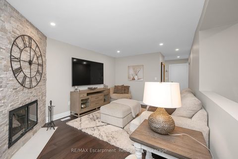 Photo 13 at 357 Nahani Way, Hurontario, Mississauga