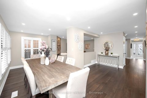 Photo 16 at 357 Nahani Way, Hurontario, Mississauga