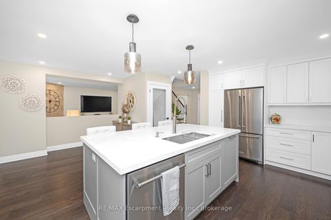 Photo 20 at 357 Nahani Way, Hurontario, Mississauga