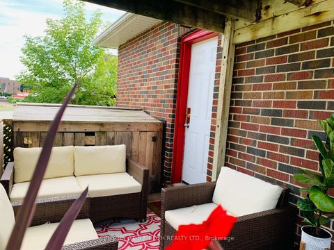 Photo 3 at 156 Dunlop Street W, City Centre, Barrie