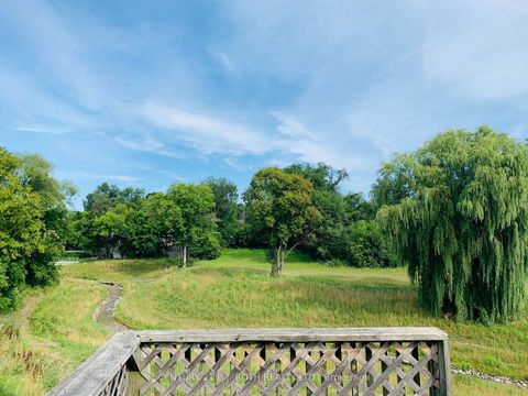 Photo 13 at 156 Dunlop Street W, City Centre, Barrie