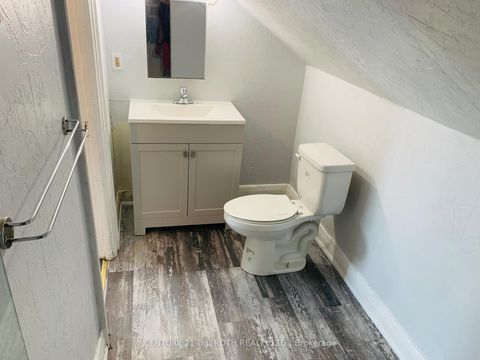 Photo 19 at 156 Dunlop Street W, City Centre, Barrie