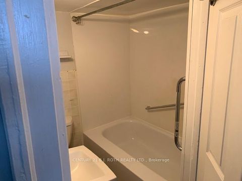 Photo 20 at 156 Dunlop Street W, City Centre, Barrie