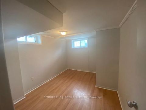 Photo 21 at 156 Dunlop Street W, City Centre, Barrie