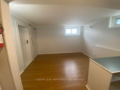 Photo 24 at 156 Dunlop Street W, City Centre, Barrie