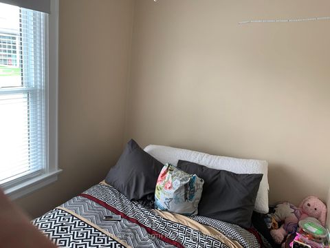 Photo 33 at 156 Dunlop Street W, City Centre, Barrie