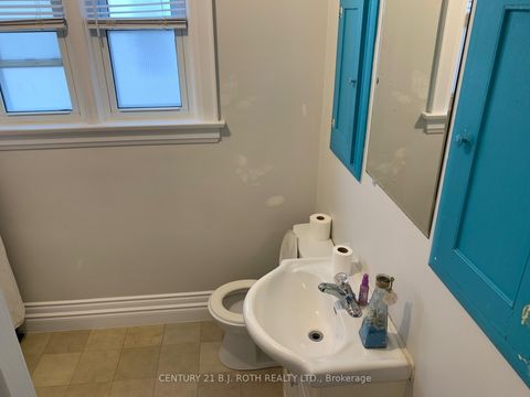 Photo 35 at 156 Dunlop Street W, City Centre, Barrie