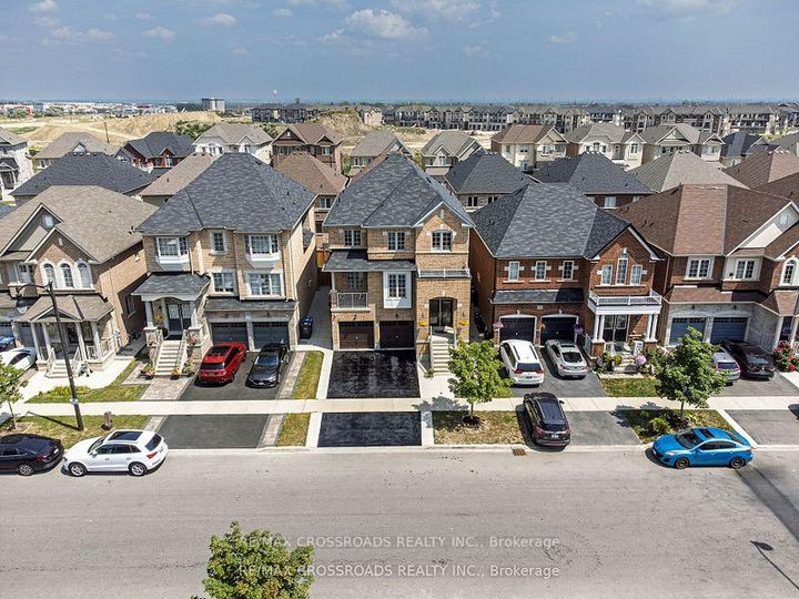 Photo 3 at 119 Russell Creek Drive, Wellington North, Brampton