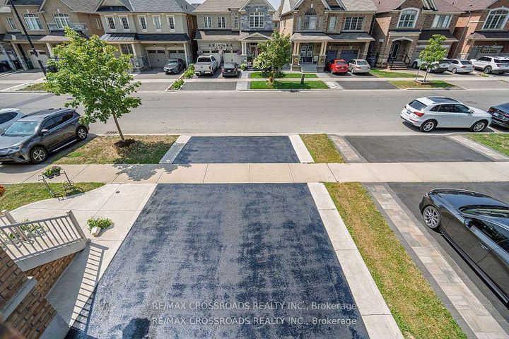 Photo 13 at 119 Russell Creek Drive, Wellington North, Brampton