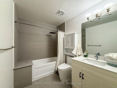 Photo 10 at 1009 - 5101 Dundas Street W, City Centre West, Toronto