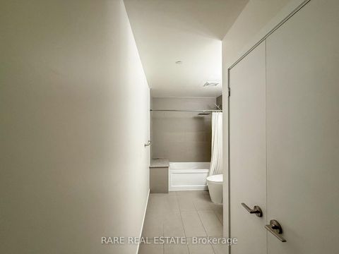 Photo 11 at 1009 - 5101 Dundas Street W, City Centre West, Toronto