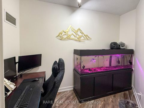 Photo 13 at 1009 - 5101 Dundas Street W, City Centre West, Toronto