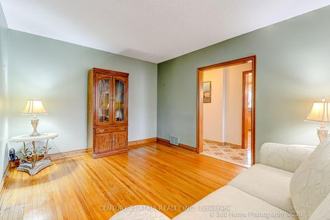 Photo 1 at 23 Tumpane Street, CFB, Toronto