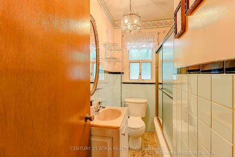 Photo 10 at 23 Tumpane Street, CFB, Toronto