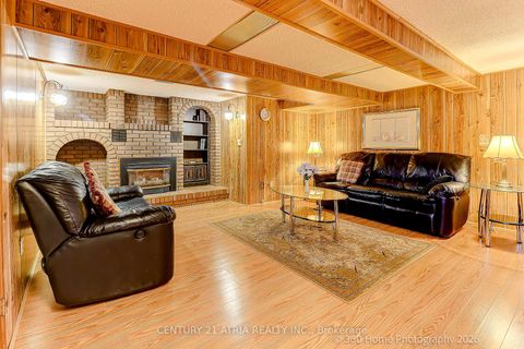 Photo 12 at 23 Tumpane Street, CFB, Toronto