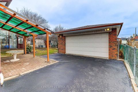 Photo 18 at 23 Tumpane Street, CFB, Toronto