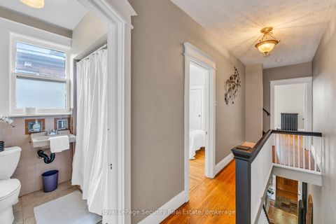 Photo 16 at 667 Ossington Avenue, Little Italy, Toronto