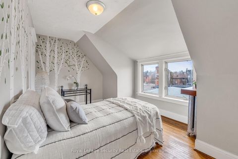 Photo 24 at 667 Ossington Avenue, Little Italy, Toronto