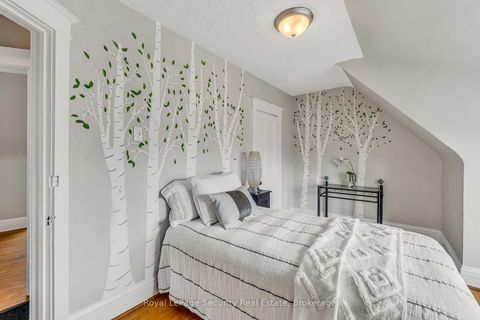 Photo 25 at 667 Ossington Avenue, Little Italy, Toronto