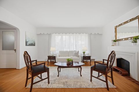 Photo 6 at 1 Loyalist Road, Kingsway South, Toronto