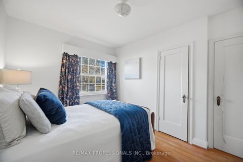 Photo 21 at 1 Loyalist Road, Kingsway South, Toronto
