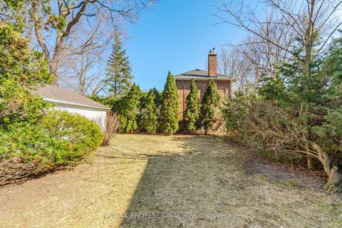 Photo 33 at 1 Loyalist Road, Kingsway South, Toronto
