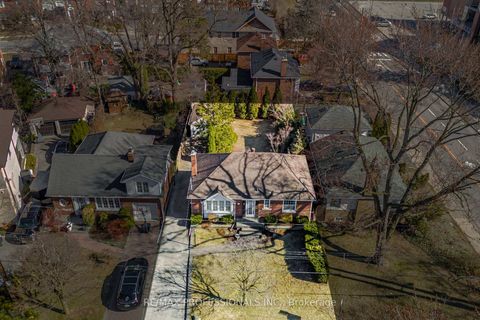 Photo 40 at 1 Loyalist Road, Kingsway South, Toronto