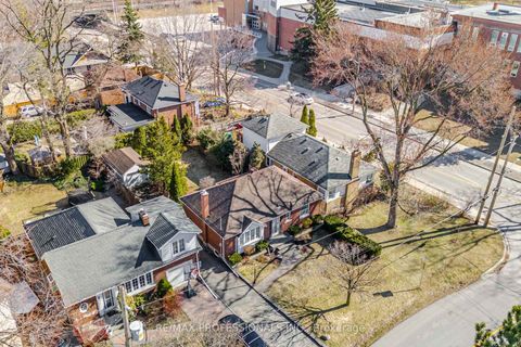 Photo 42 at 1 Loyalist Road, Kingsway South, Toronto