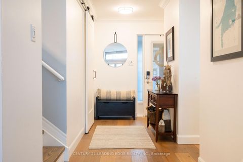 Photo 2 at 9 - 9 Davy Point Circle, Historic Lakeshore Communities, Georgina