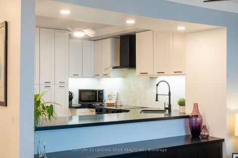 Photo 10 at 9 - 9 Davy Point Circle, Historic Lakeshore Communities, Georgina