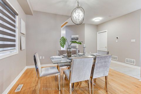 Photo 9 at 54 Woodbury Crescent, Summerhill Estates, Newmarket