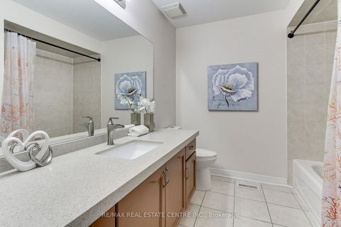 Photo 39 at 54 Woodbury Crescent, Summerhill Estates, Newmarket