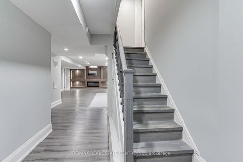 Photo 40 at 54 Woodbury Crescent, Summerhill Estates, Newmarket